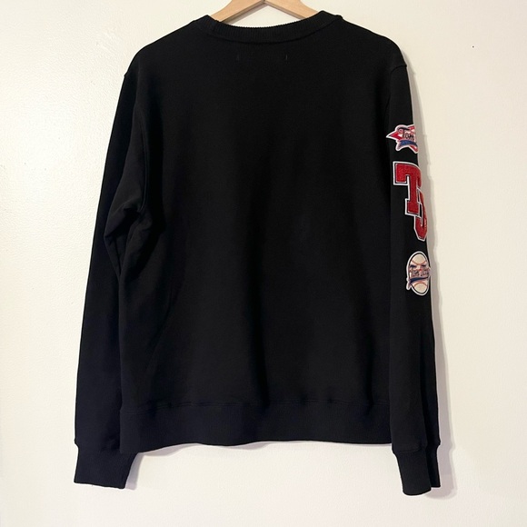 Tom & Jerry Fleece Lined Unisex Sweatshirt with Side Arm Patches Size Medium - Picture 3 of 14